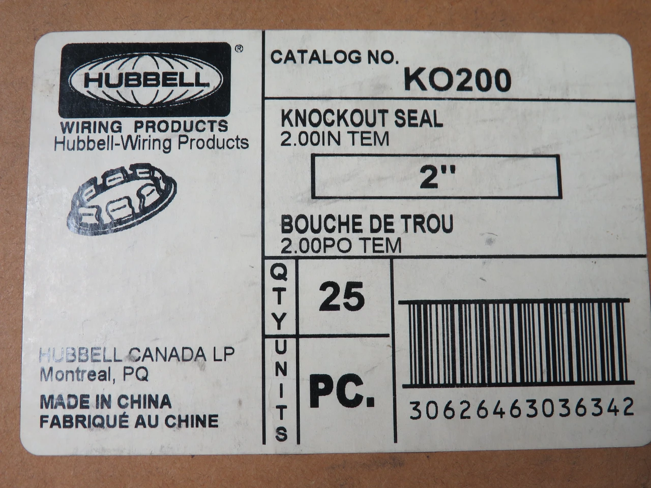 Hubbell KO200 Steel Knockout Seal 2" Lot of 23 SHELF WEAR NEW