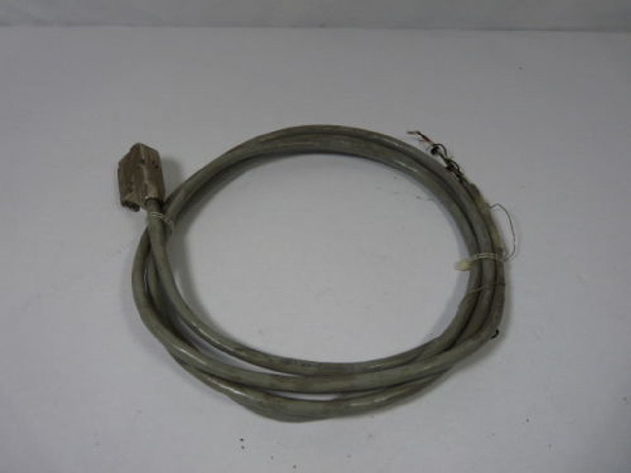 Allen-Bradley 1492-ACABLE025L Cable for Analog Input Output Module USED