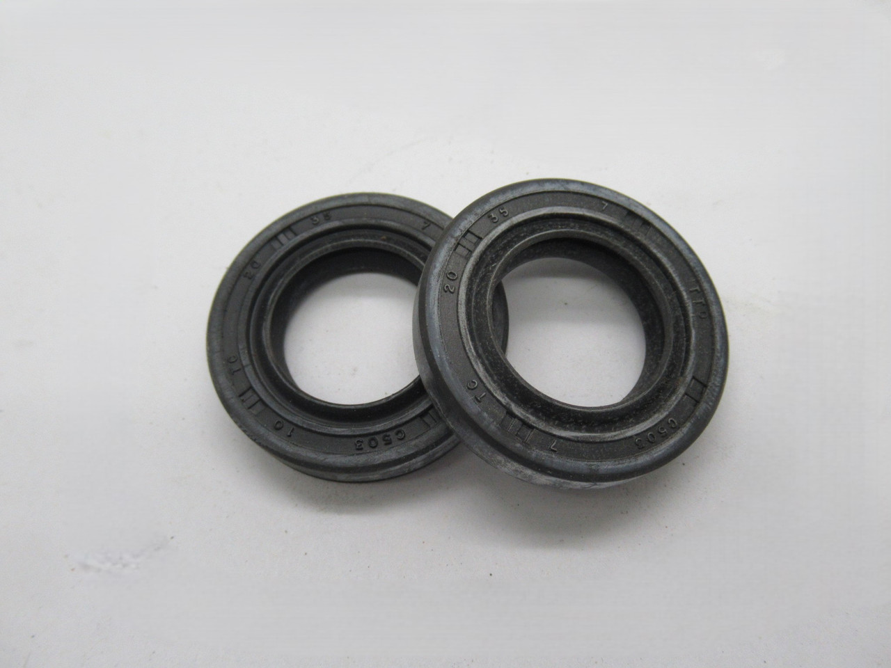 DMR 20357-DL Oil Seal 35mm OD 20mm ID 7mm W 2 PACK NEW