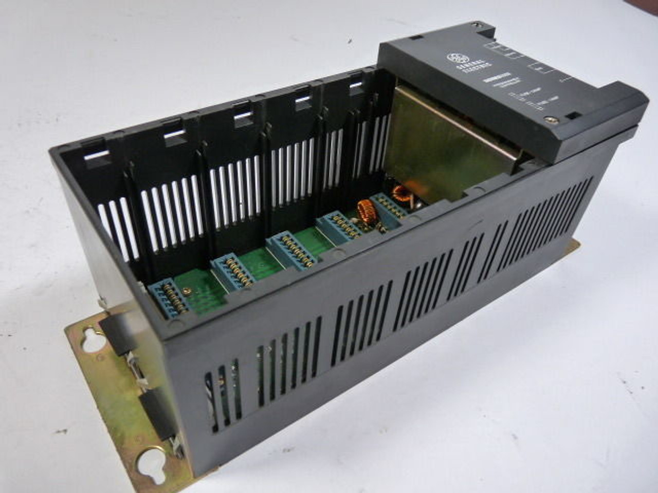 Fanuc IC610CHS100B Non-Expandable Chassis 5 Slot USED