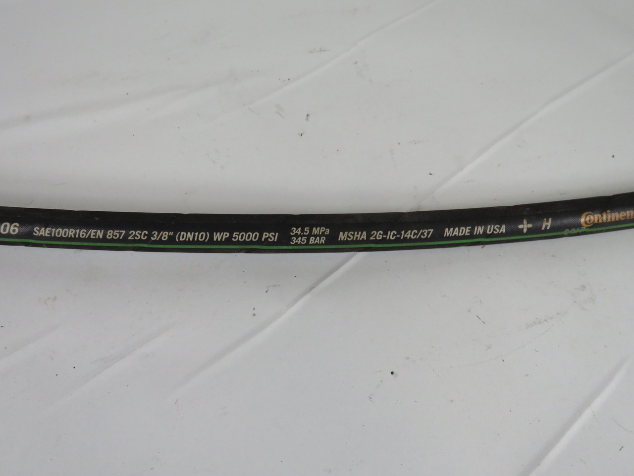 Continental XR16SC-06 Extended Life Hydraulic Hose 3/8" 5000 psi 29" L USED