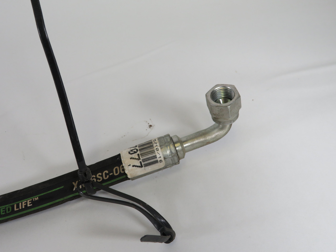 Continental XR16SC-06 Extended Life Hydraulic Hose 3/8" 5000 psi 29" L USED