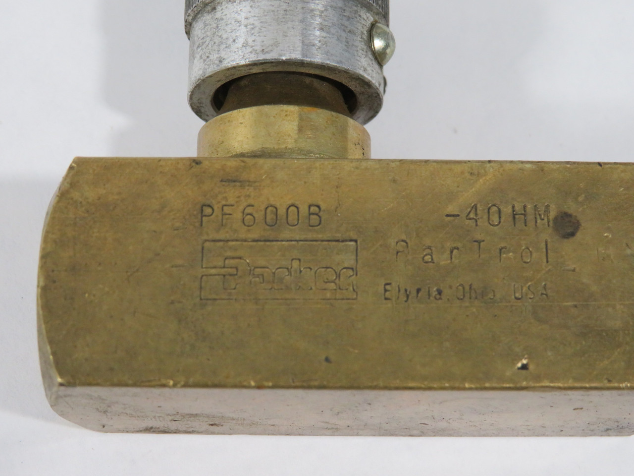 Parker PF600B Flow Control Valve 3/8" NPT 2000 psi 138 bar USED