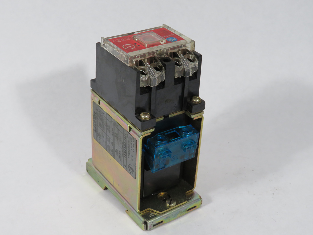 Allen-Bradley 700S-DCP310Z24 Ser. D Safety Control Relay 24VDC 10A 3NO 1NC USED