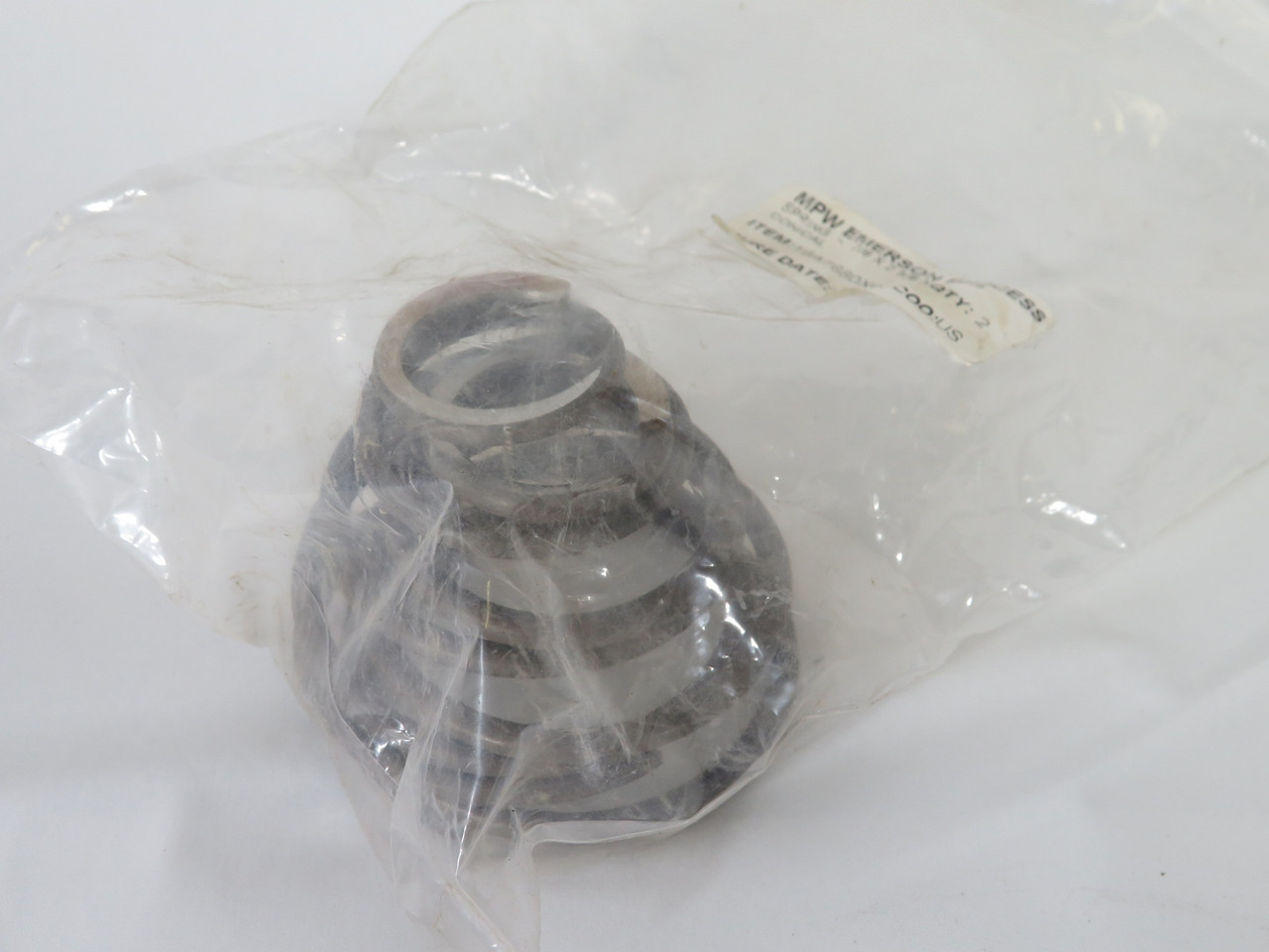 Emerson 16A7880X012 Steam Regulator Spring 7/8"x2-5/8"x1-13/16" 2-Pack NWB