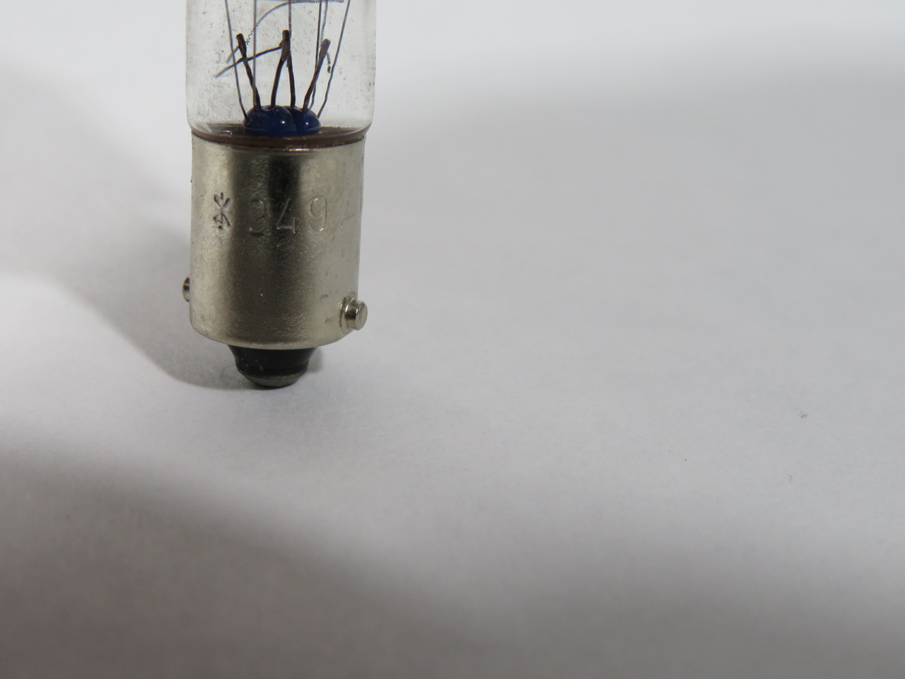 Alba 949 Miniature Light Bulb 130V 2.6A Lot of 2 USED