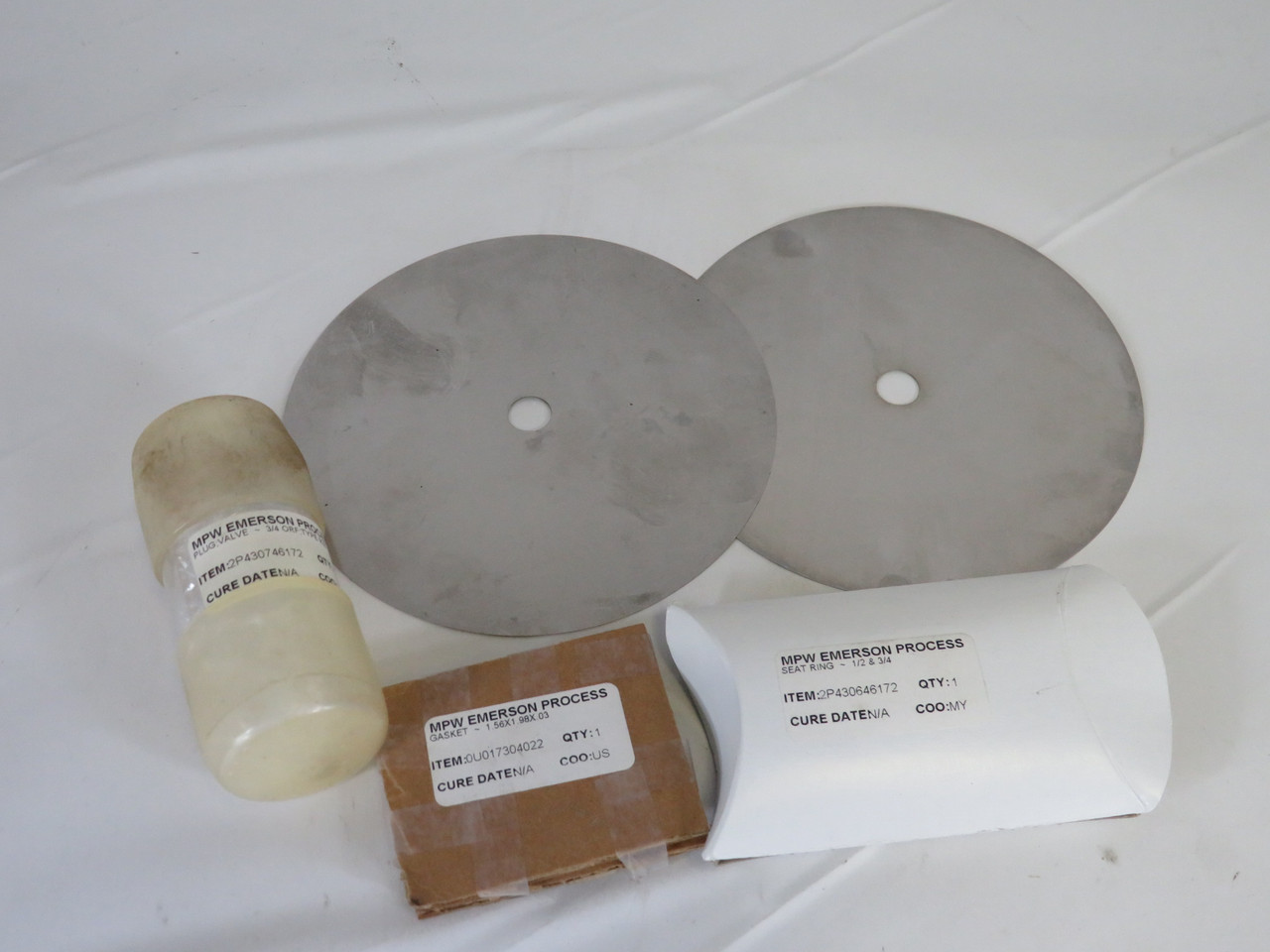 Fisher R92BX000012 Type 92B Valve Repair Kit 1/2" x 3/4" OPEN BAG NWB