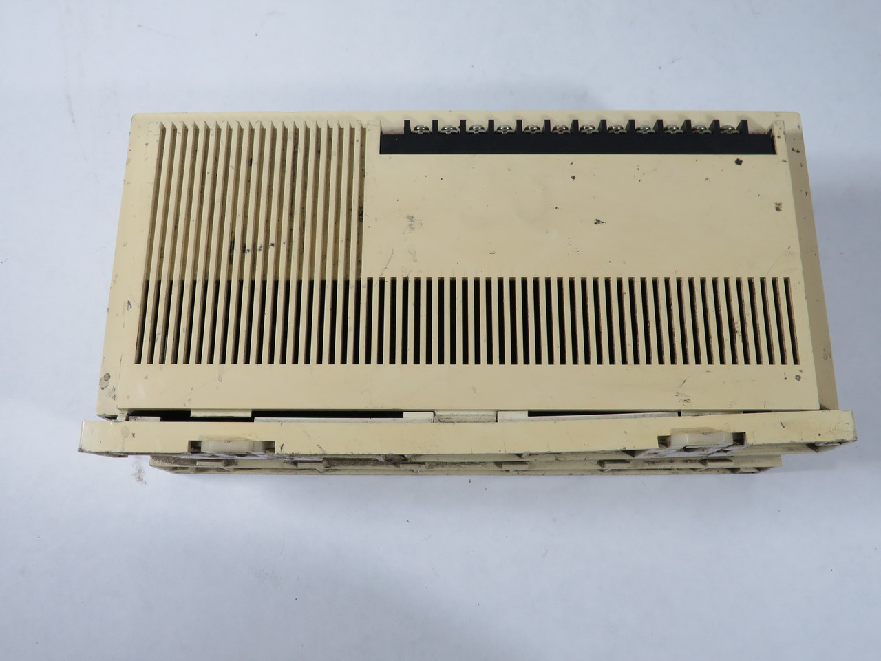 Allen-Bradley 1745-LP104 Series B SLC 500 Processor Unit COSMETIC DAMAGE USED