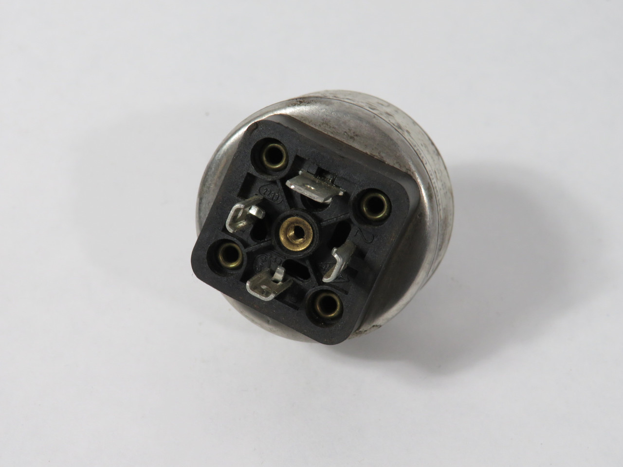 WIKA 8392656 ECO-1 Pressure Transmitter 0-3000 psi 0-10V NO CONNECTOR USED