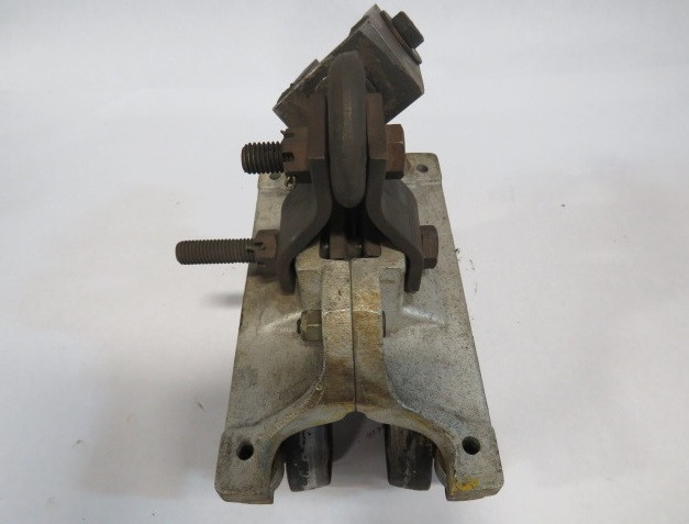 Unified Industries Inc. BT325 4-Wheel Trolley USED