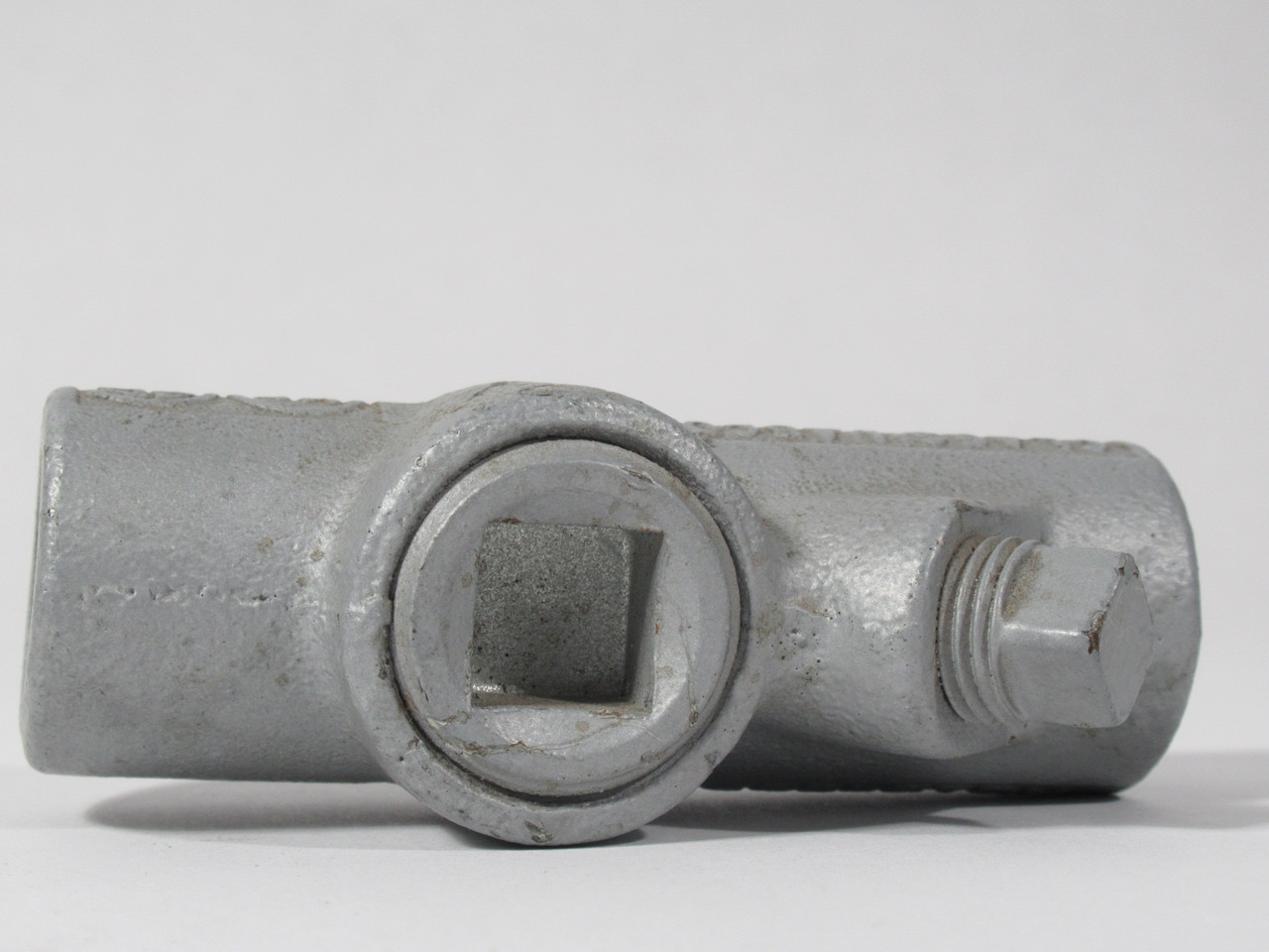 Appleton EYF-50 1/2” Female Conduit Sealing Fitting NOP