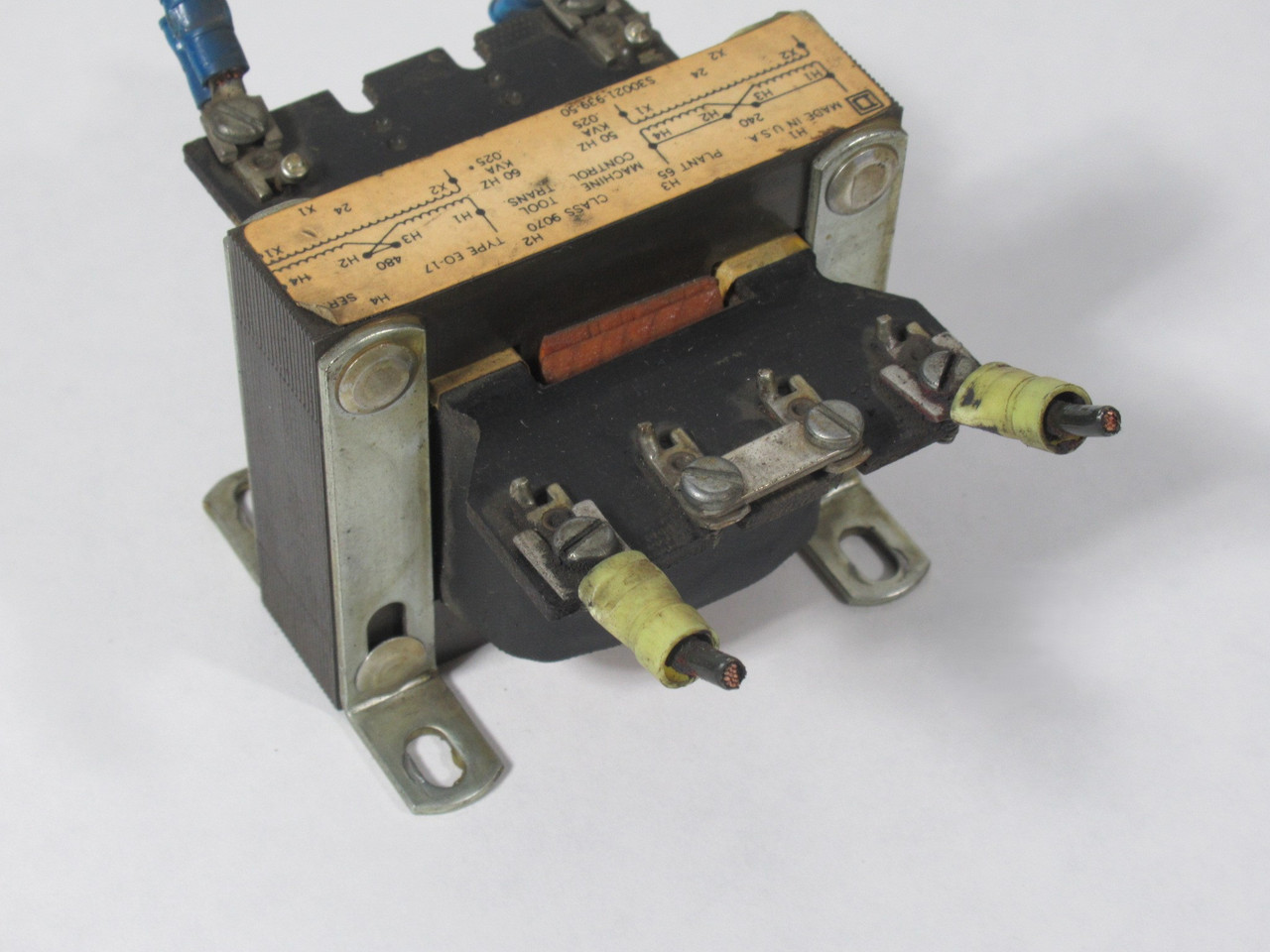 Square D 9070-EO-17 Transformer 25VA Pri 240/480V Sec 24V 1Ph 50/60Hz USED