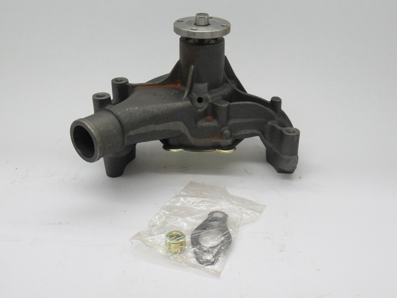 Napa 43099 Tru-Flow Water Pump RUST & DMG BOX NEW