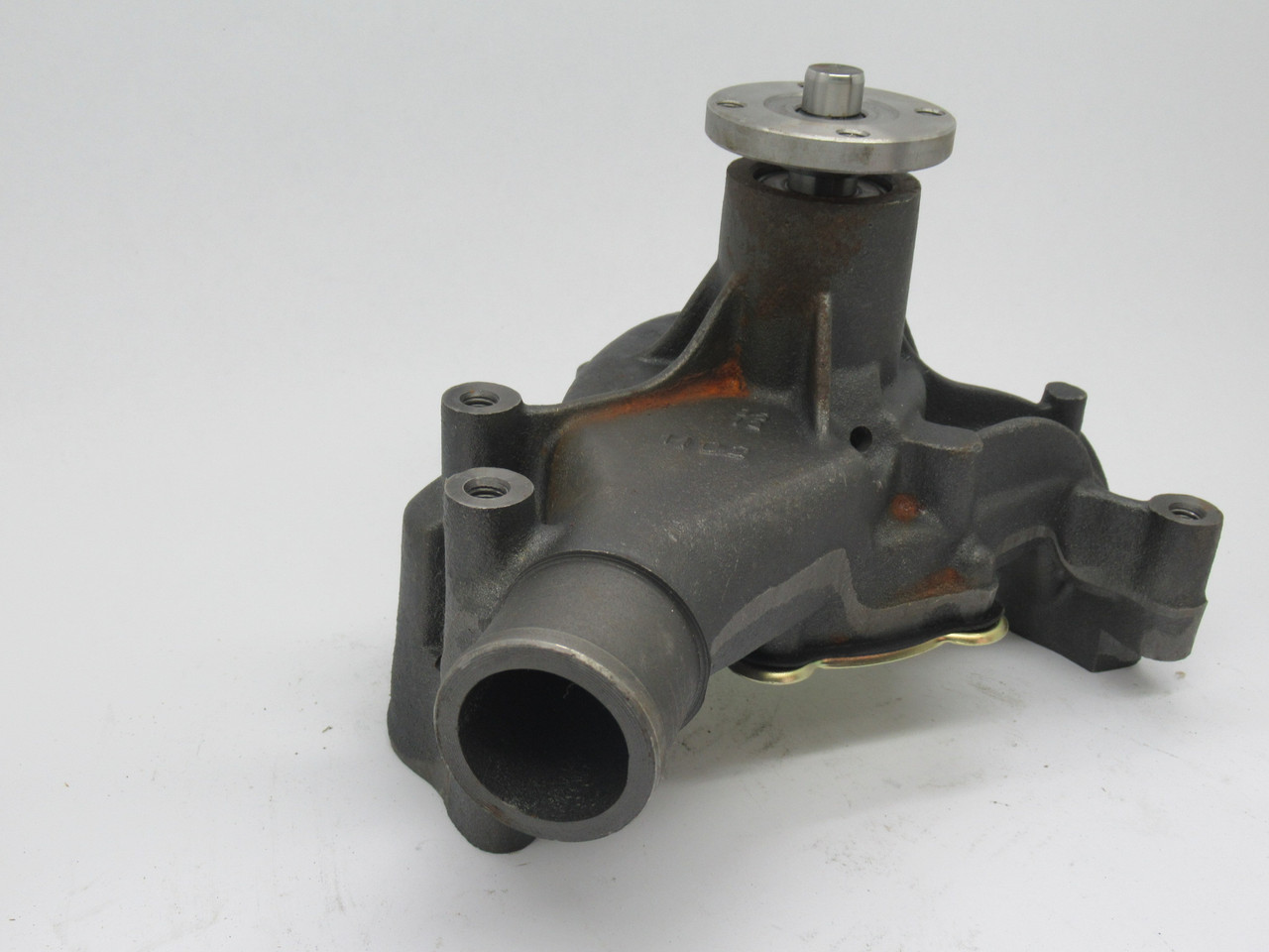 Napa 43099 Tru-Flow Water Pump RUST & DMG BOX NEW