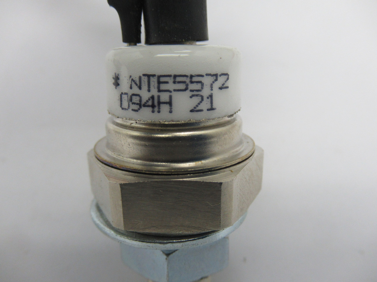 NTE NTE5572 Silicon Controlled Rectifier Repetitive Peak 600V SHELF WEAR NEW