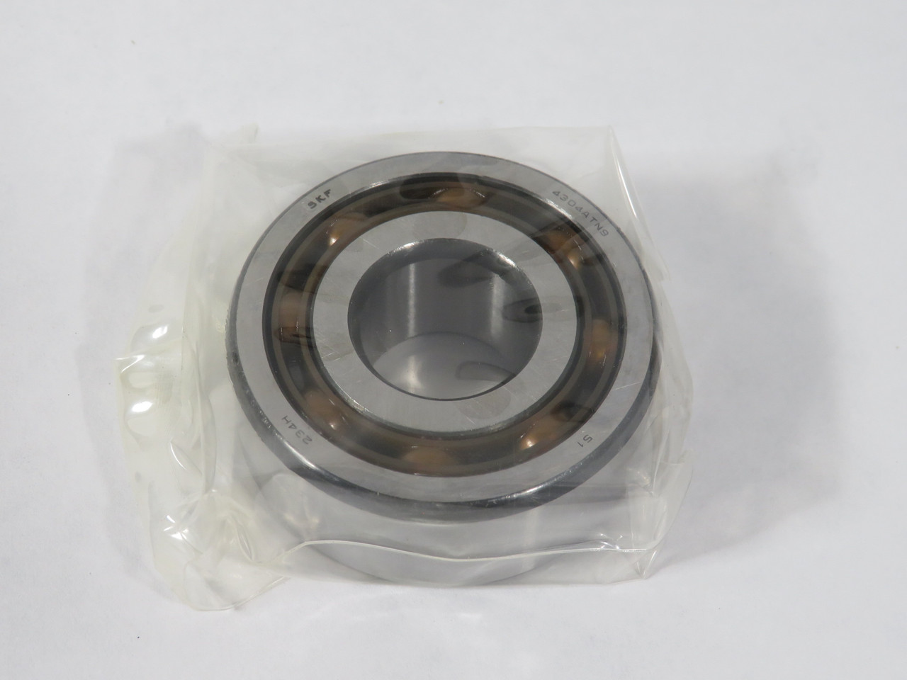 SKF 4304ATN9 Deep Groove Ball Bearing 52mm OD 20mm Bore 21mm W NEW