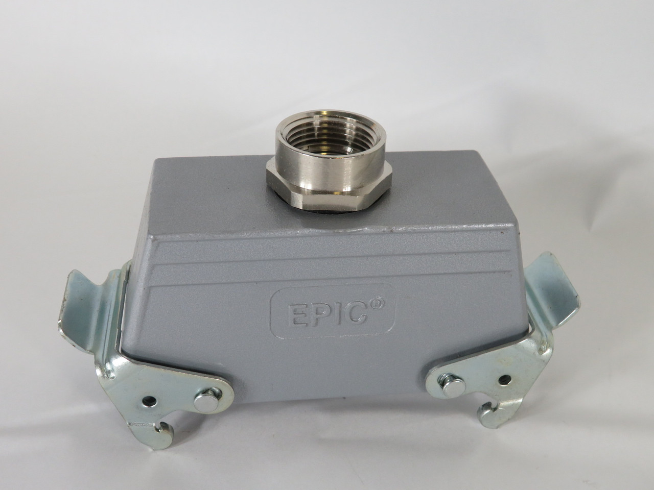Epic 101270NP HB24 Cable Coupler Hood Double Lever 3/4" Top NPT NOP
