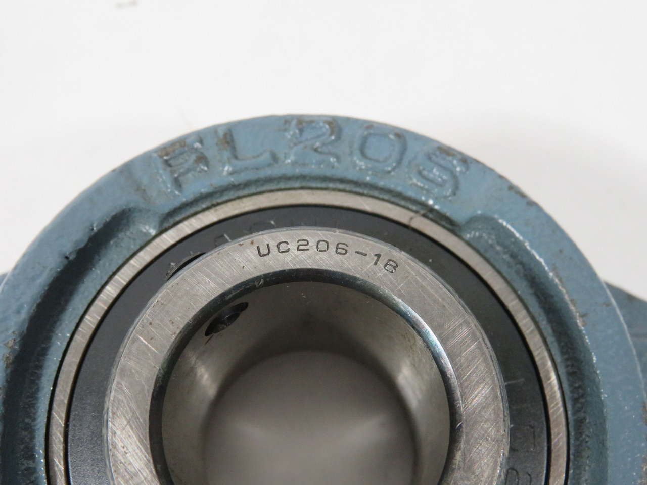 Nachi UCFL206-18 Flange Block Bearing 2-Bolt 1-1/8" Bore SHELF WEAR NOP
