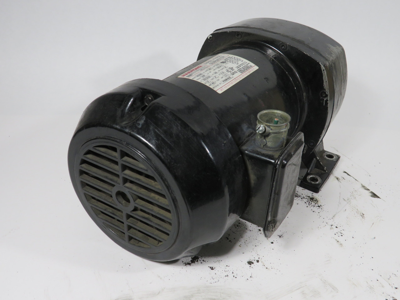 Dayton AC Gearmotor 42.8:1 700lb-in 1/2HP 208/230/460V 3Ph 2.2/1.1A 60Hz USED