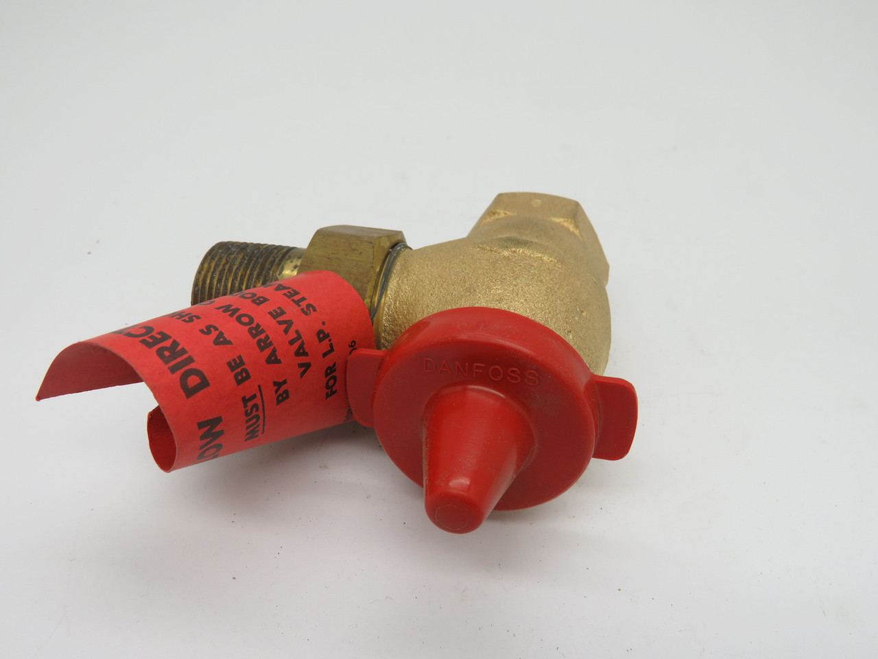 Danfoss 013-7052 3/4" Angle Valve W/ Female X Male Connections NEW