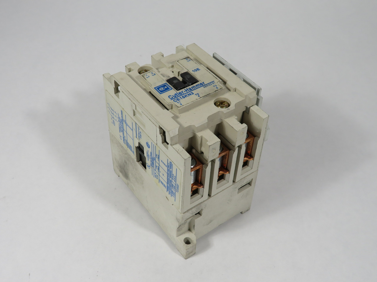 Cutler-Hammer CE15KNS3AB IEC Contactor 110/120V 50/60Hz 3-Pole SHELF WEAR NEW