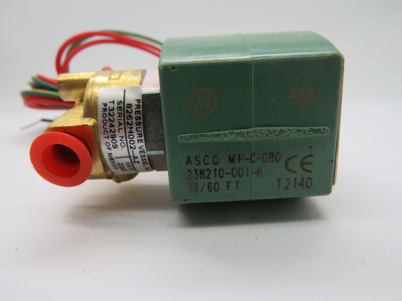 Asco L8262H002 Solenoid Valve 185 psig 1/8" NPT 12V 60Hz DIRTY/BOX DAMAGE NEW