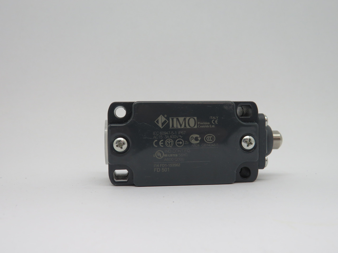 IMO FD-501 Snap Action Limit Switch 3A 400VAC 1NO 1NC With Short Plunger NOP