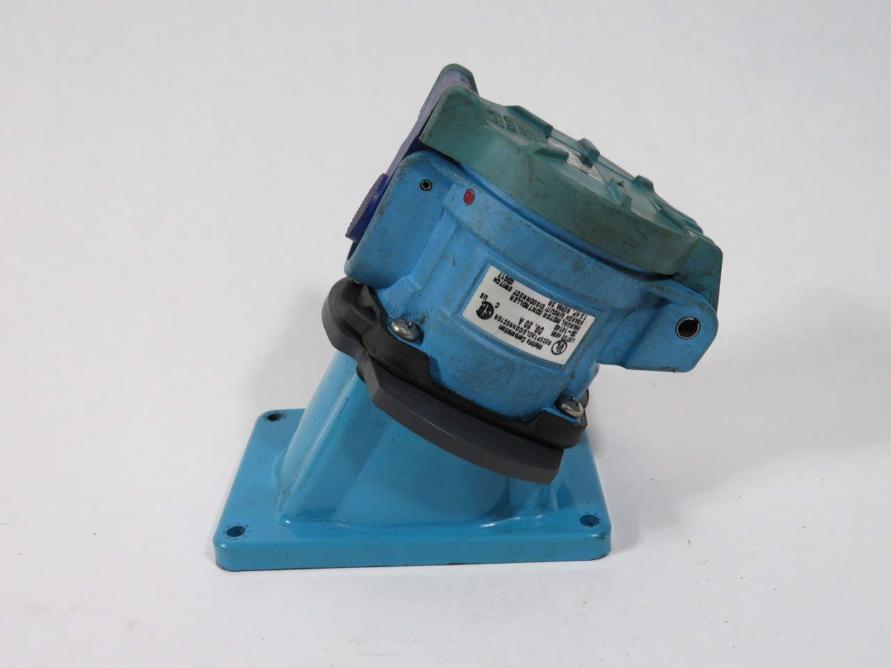 Meltric 33-14143 DS20 Receptacle 20A 600V 3P+G C/W Poly Angle Entry USED