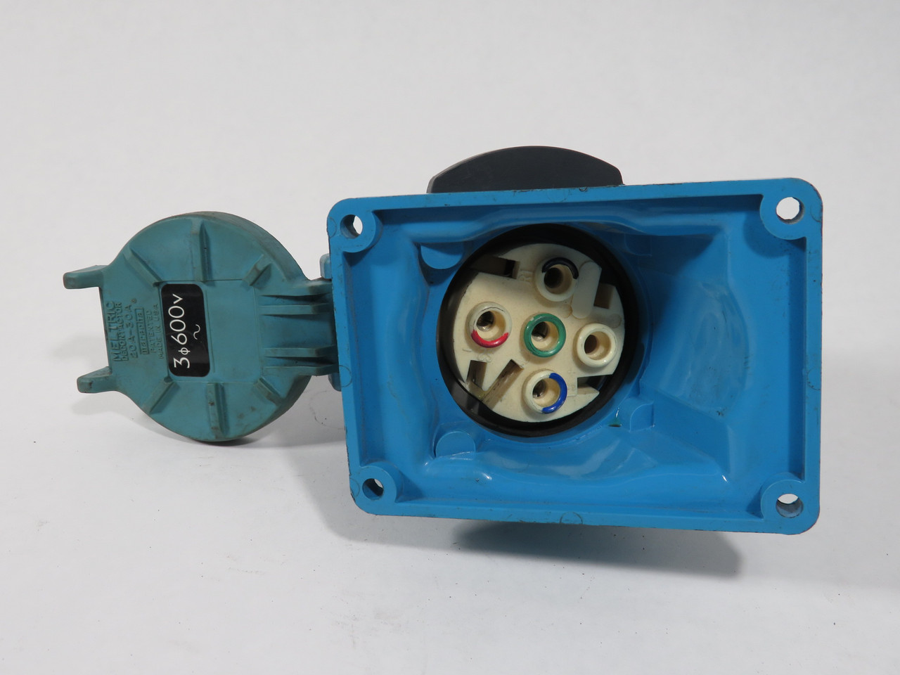 Meltric 33-14143 DS20 Receptacle 20A 600V 3P+G C/W Poly Angle Entry USED