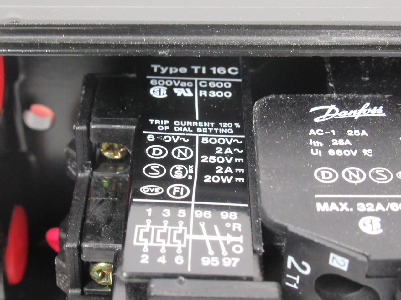 Danfoss DOL Starter CI 16 92/110V 50/60Hz 11-16A Start/Stop/Reset Metal Base NOP
