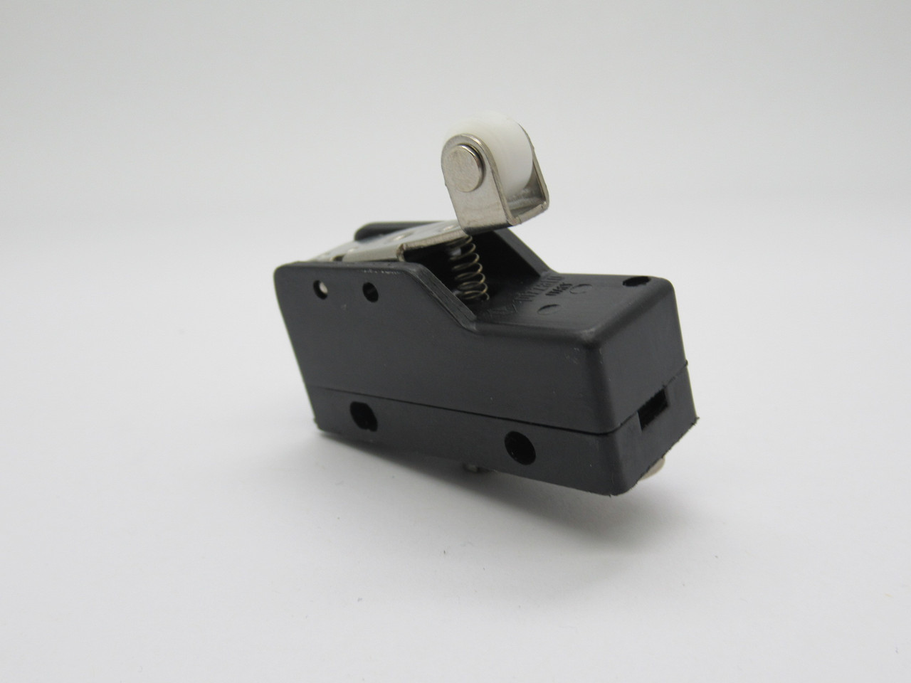 Pizzato MV 45 Microswitch W/ Short Roller Lever 250VAC 5A USED