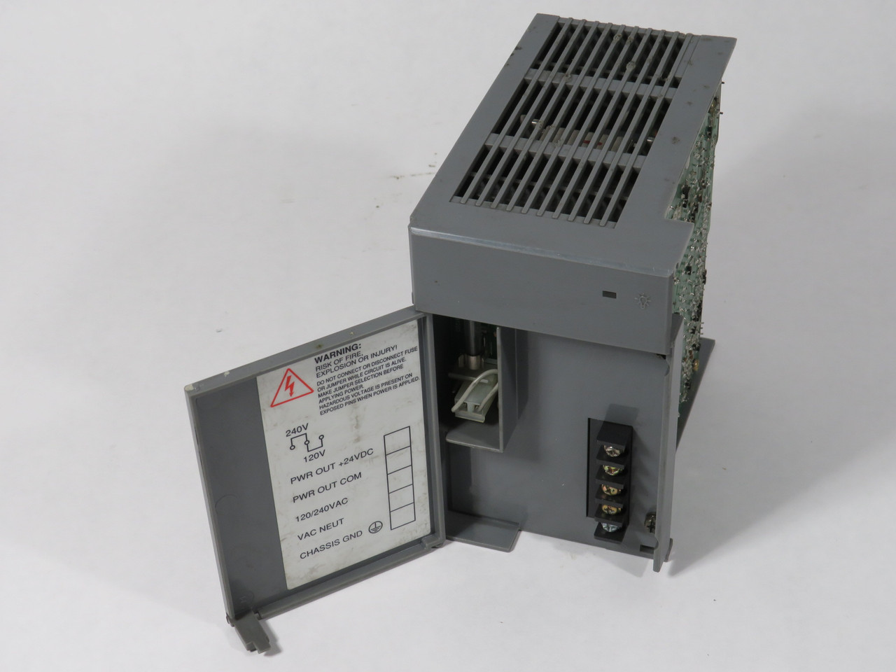 Allen-Bradley 1746-P2 Series C Power Supply 5A 5VDC .96A 24VDC MELTED CASE USED