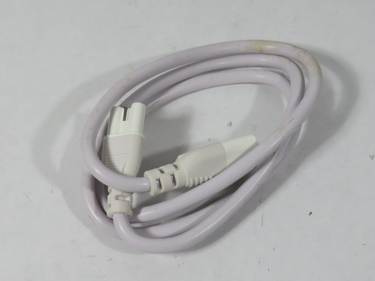 Luminiz CN1044-------C 36" Undercabinet Interlinkable Wire Connector BOX DMG NEW