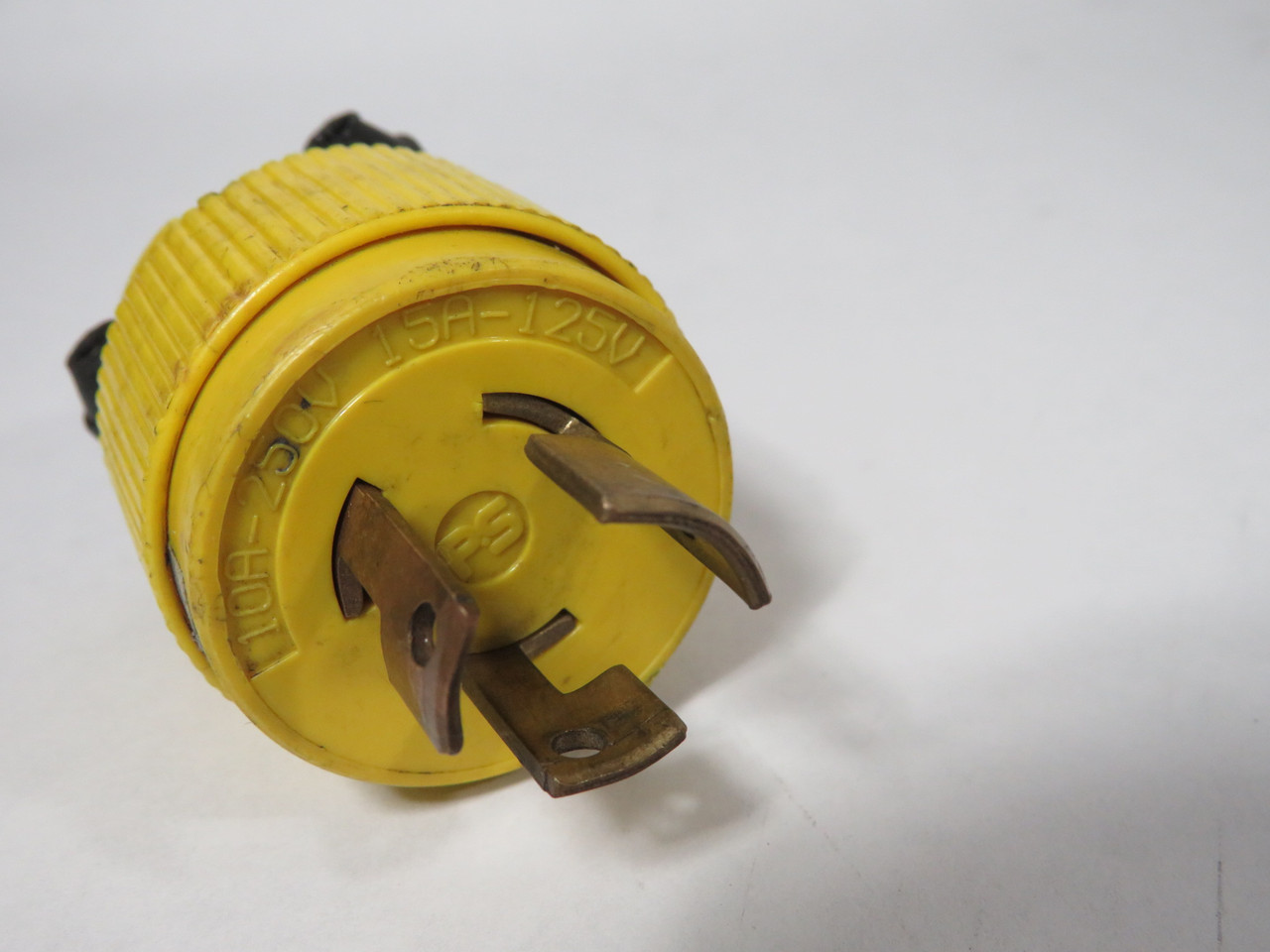 Pass & Seymour 7554SS Twist Lock Plug 15A/125V 10A/250V 3W 3P USED