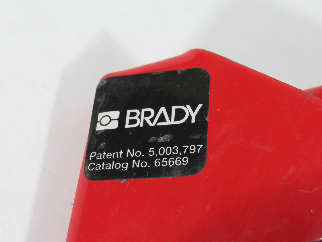 Brady 65669 Standard Ball Valve Lockout 1.25-3" Valve .282" Max Shackle D USED