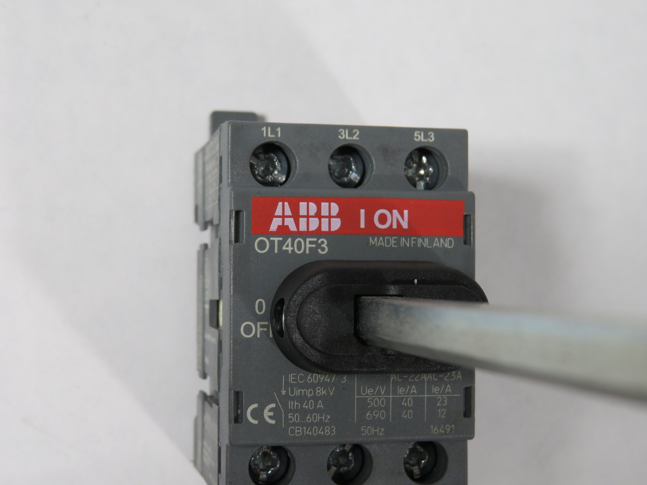 ABB OT40F3 Non-Fused Disconnect Switch 40A 600VAC 3-Pole 6" Shaft USED
