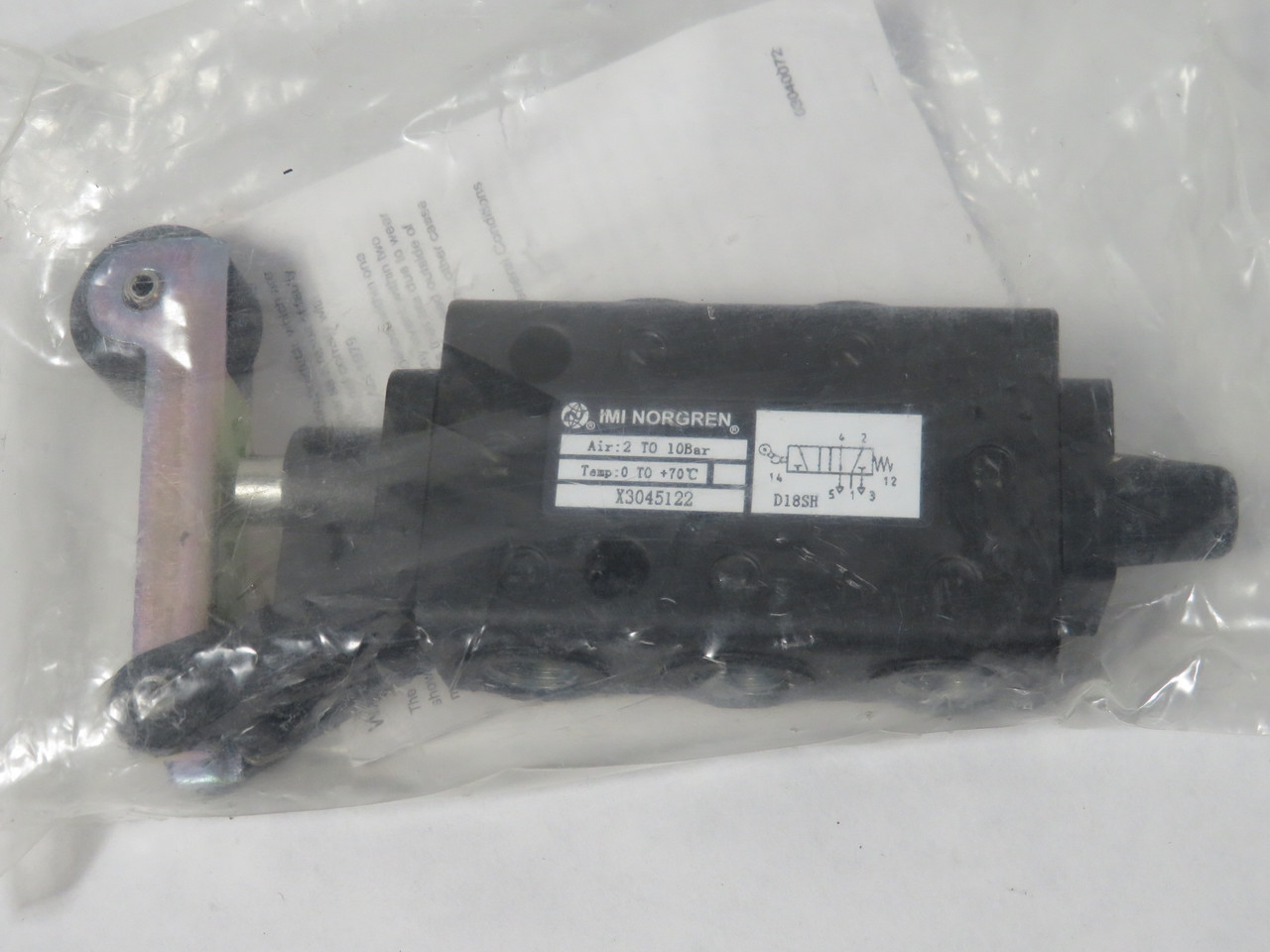 IMI Norgren X3045122 3/2 Roller Lever Inline Valve 1/8" NPT 2-10 bar NWB