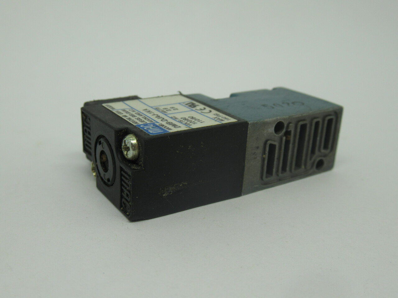 MAC DMB-DJAJ-1KA Solenoid Valve 120/110V 60/50Hz 2.9W 150psi USED