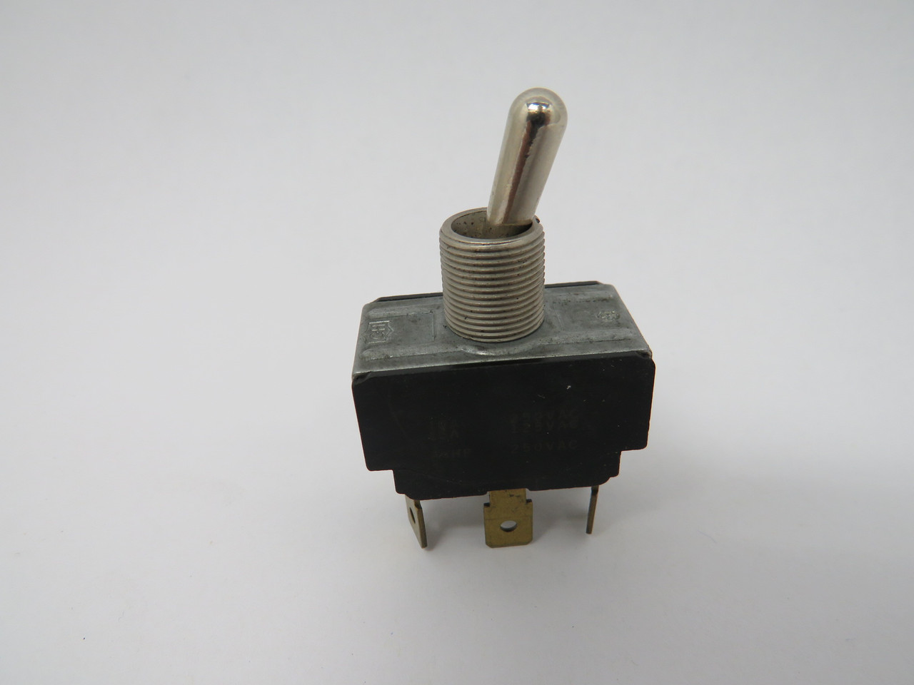 Cutler-Hammer 7565K7 Toggle Switch DPDT ON-ON 10A 250VAC 3/4HP NO WASHER USED