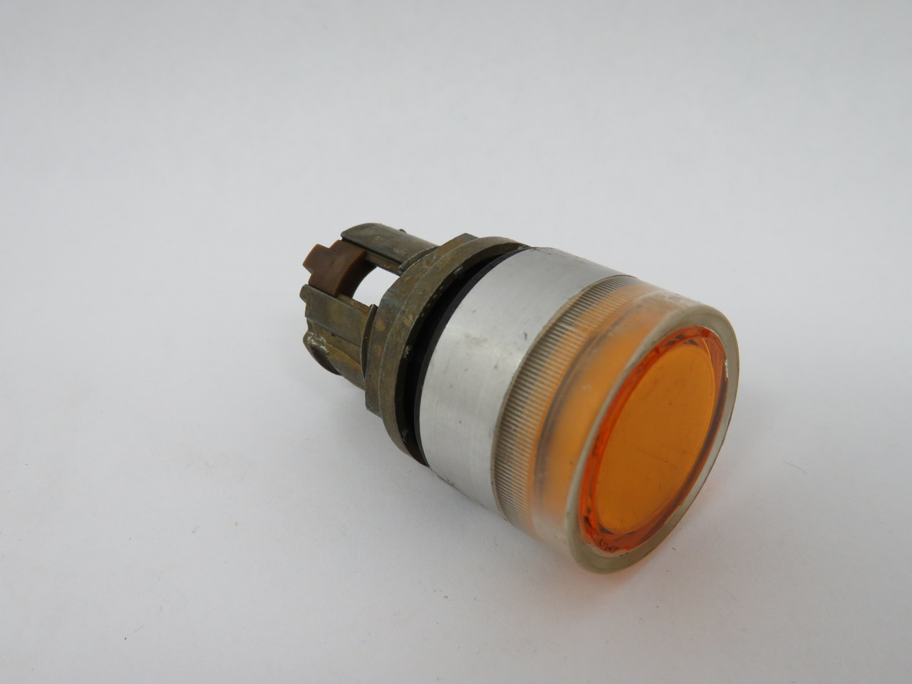 Allen-Bradley 800EM-LF5 Amber Flush Push Button Operator Only USED