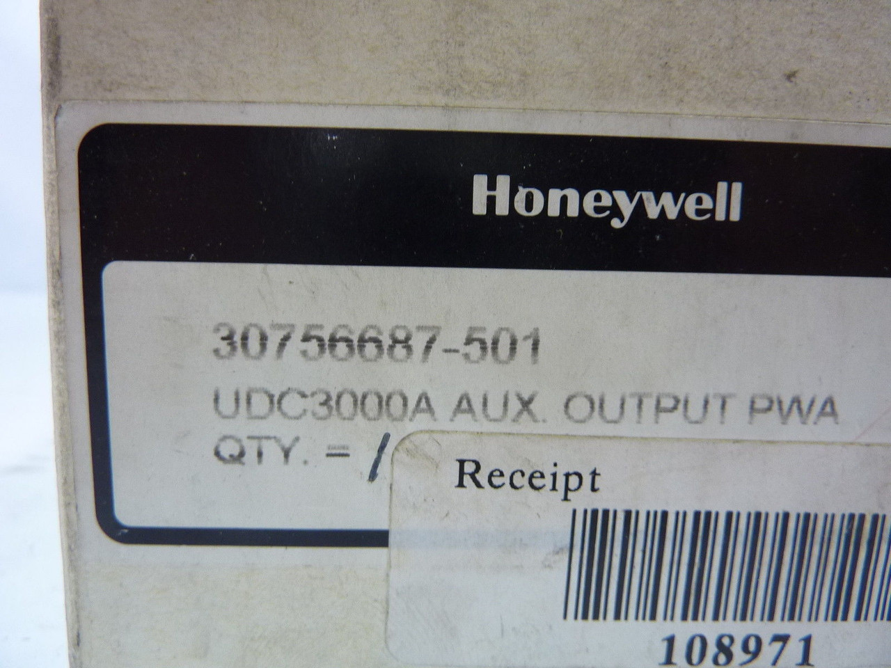Honeywell 30756687-501 Auxiliary Output ! NEW !