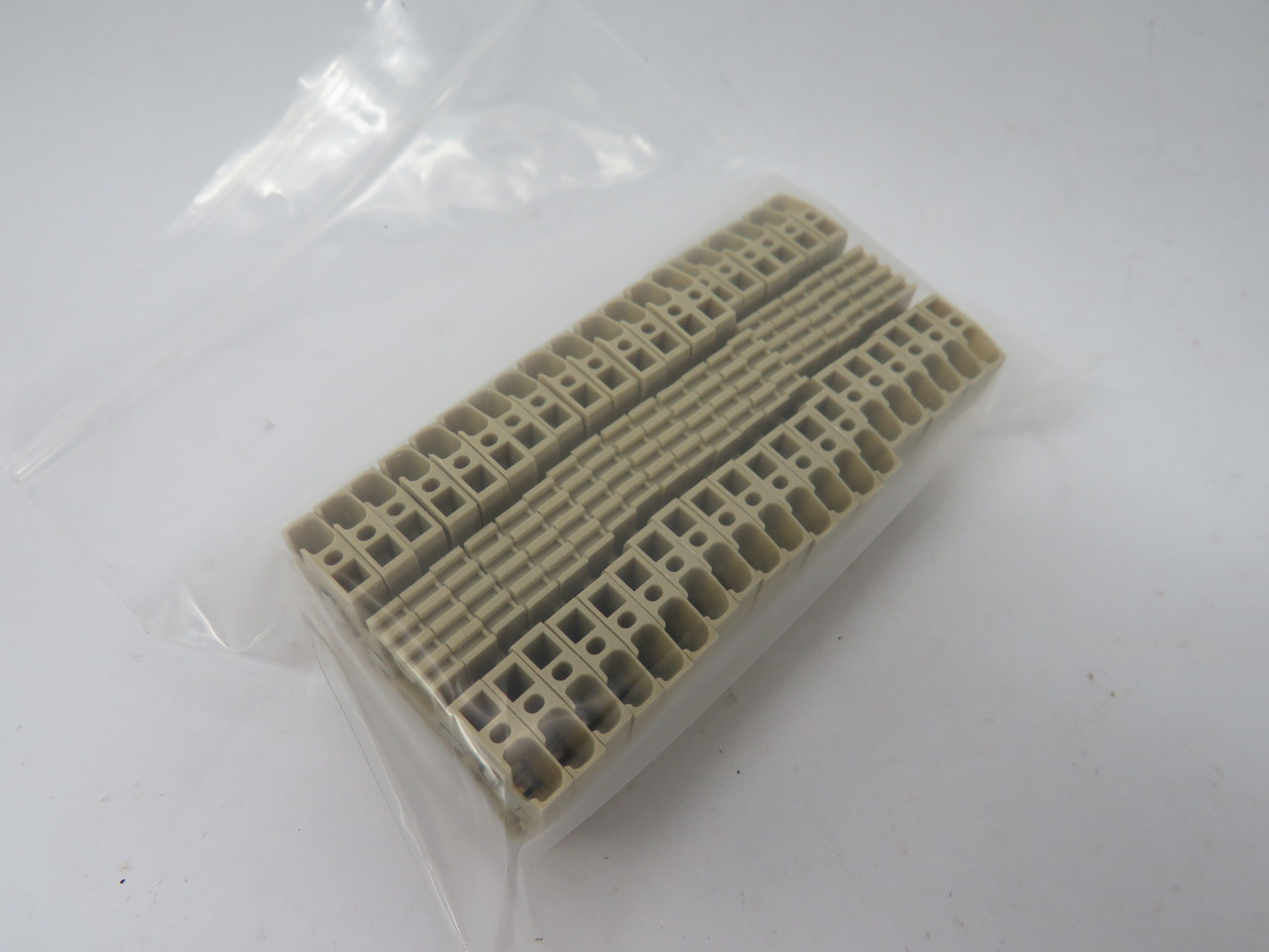 IMO SC2.5-BEIGE Terminal Block 2.5mm2 600/750VAC 22-12AWG Lot of 20 USED