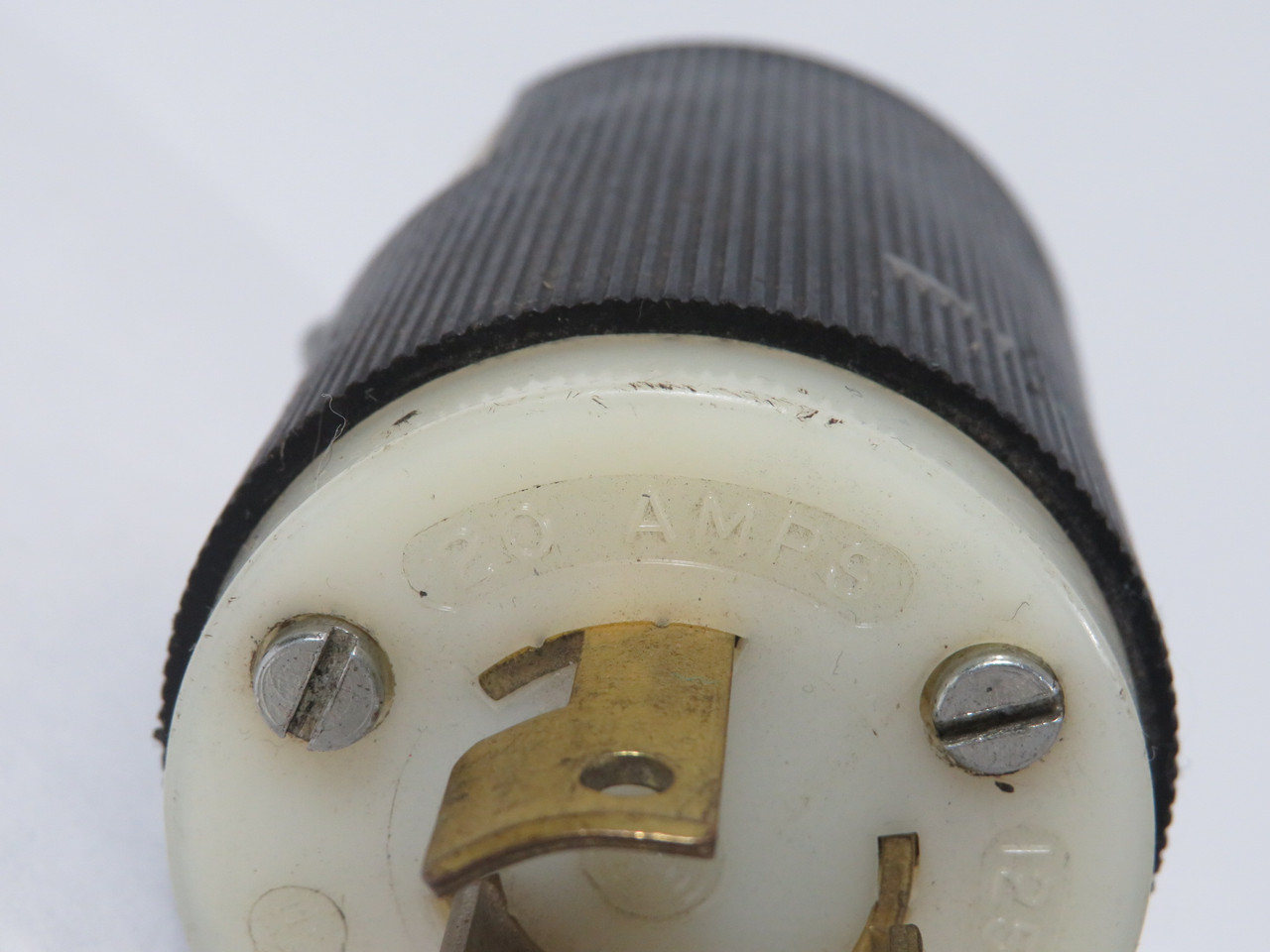 Hubbell 9965C Twist-Lock Plug 20A 125/250V 3W 2P Non-NEMA USED