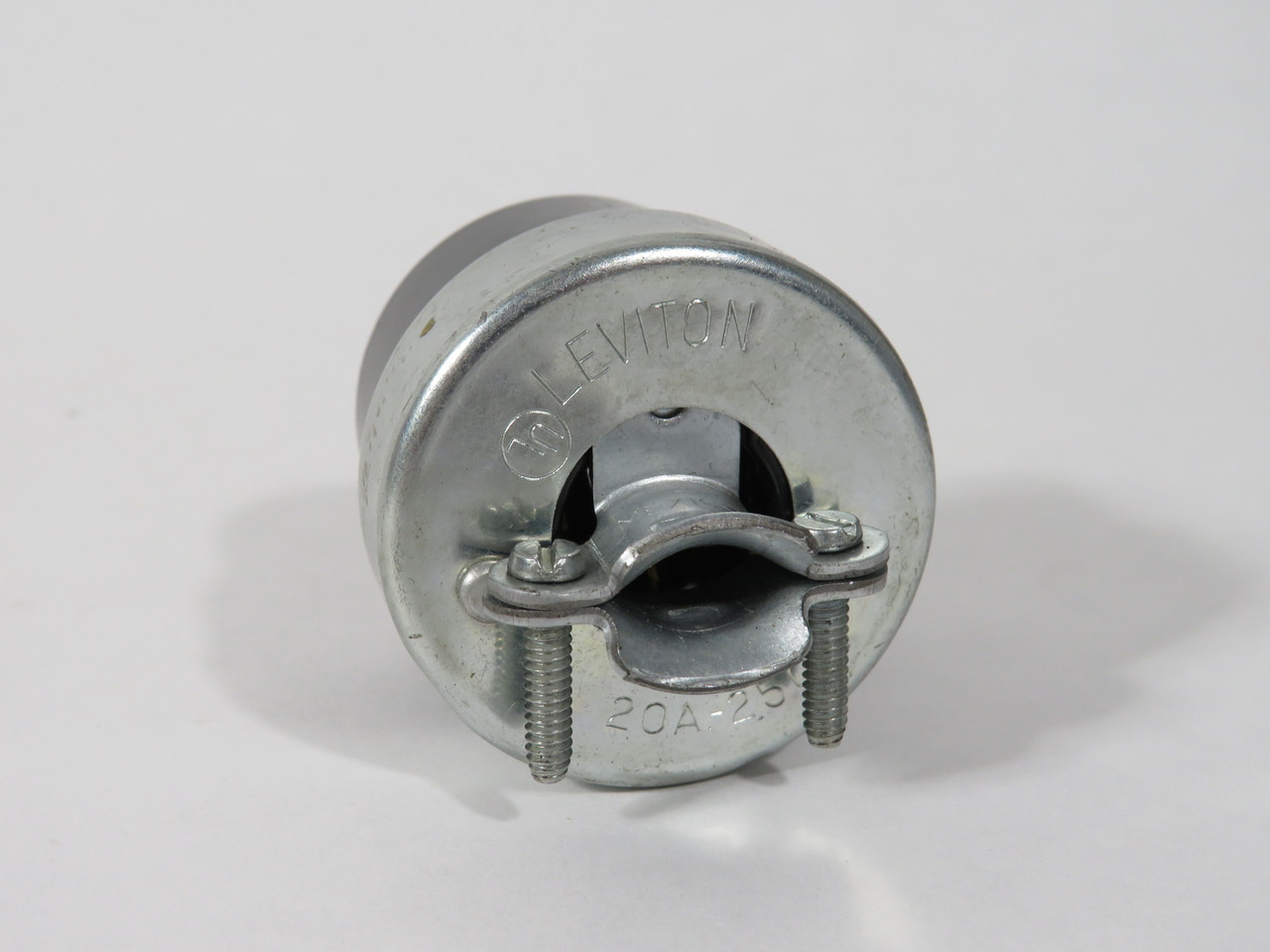 Leviton 5828 Old-Style Cord Connector 20A 250V 3W 2P NEMA 6-20R USED