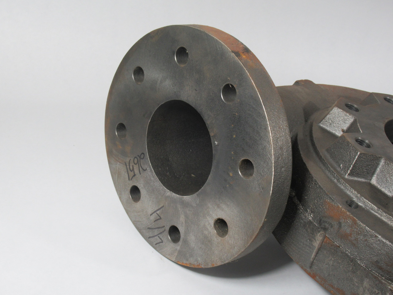 Generic 2694123 Casing for Pump 4" Inlet 8 Bolt/16 Bolt *RUST* USED