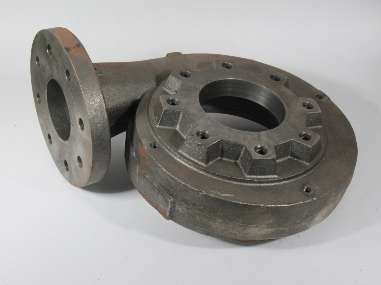 Generic 2694123 Casing for Pump 4" Inlet 8 Bolt/16 Bolt *RUST* USED