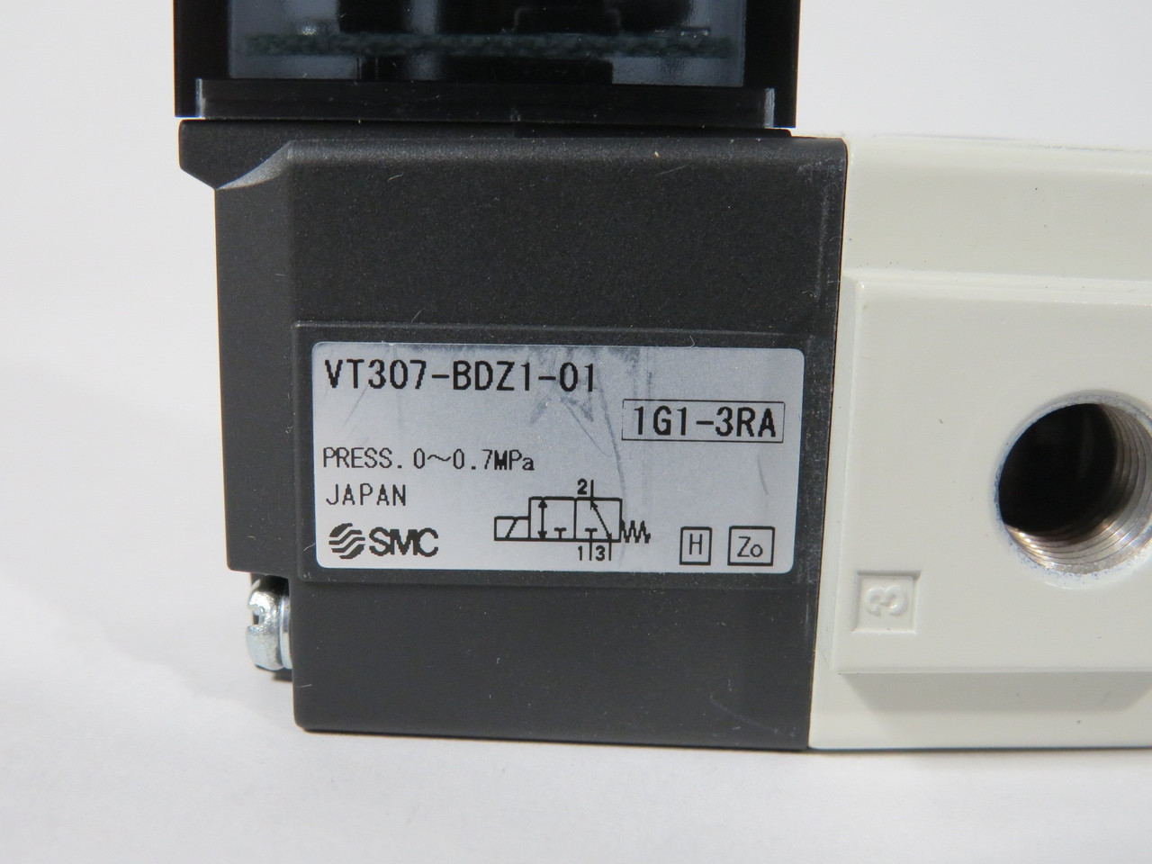 SMC VT307-BDZ1-01 3-Port Solenoid Poppet Valve 24VAC 50/60Hz SHELF WEAR NOP