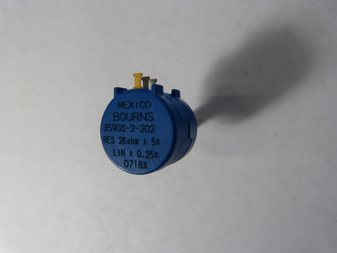 Bourns 3590S-2-202 Potentiometer 2KOHMS 2W ! NEW NO PKG !