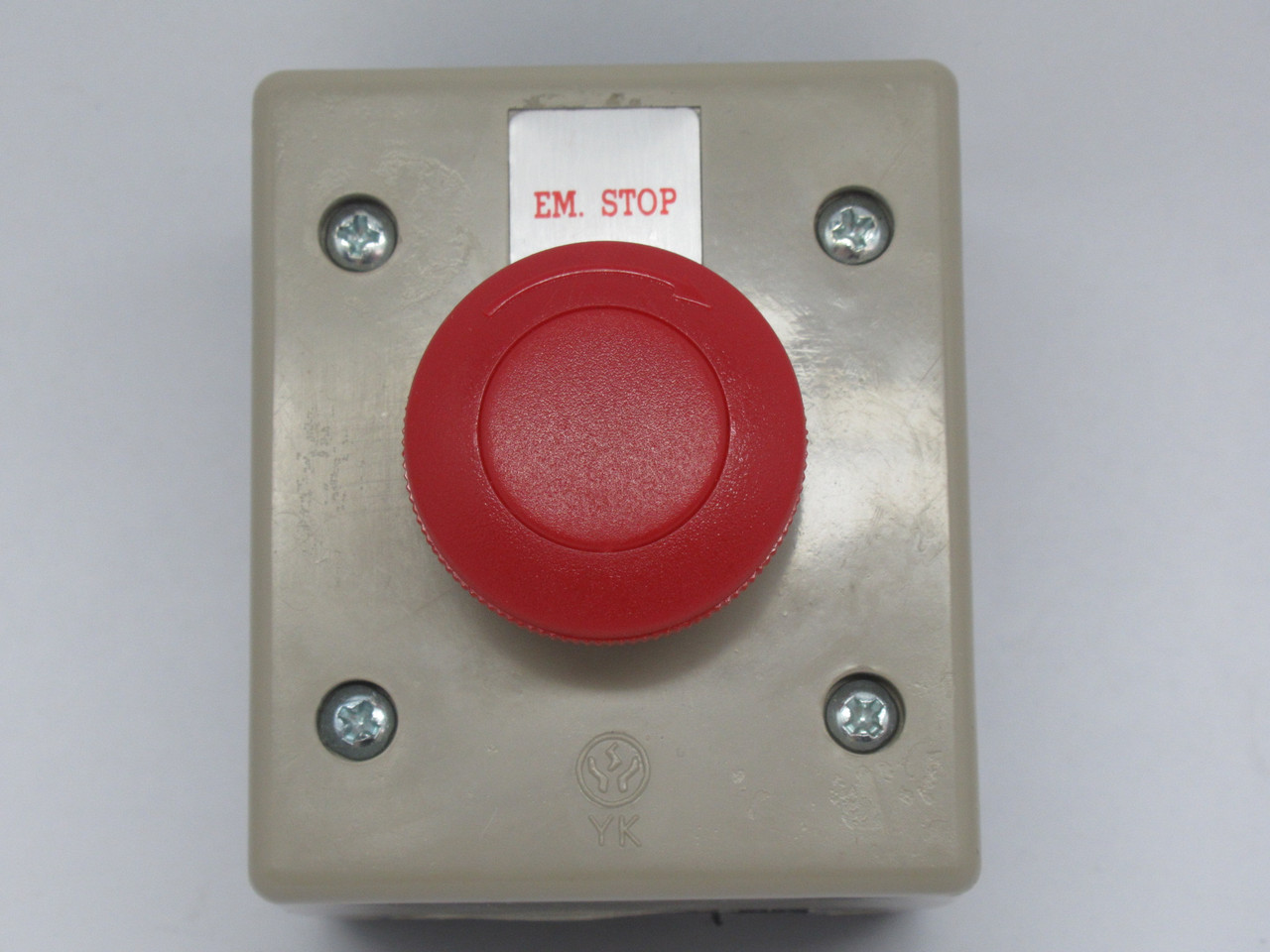 Generic 1MHL Twist Release Emergency Stop Control DISCOLORED/SHELF WEAR NOP