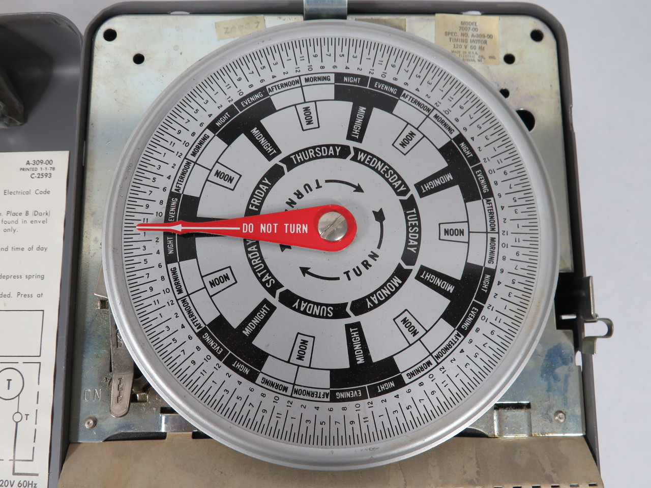 AMF Paragon 7007-00 Mechanical Time Switch 7-Day ON/OFF 40A 120-277V USED